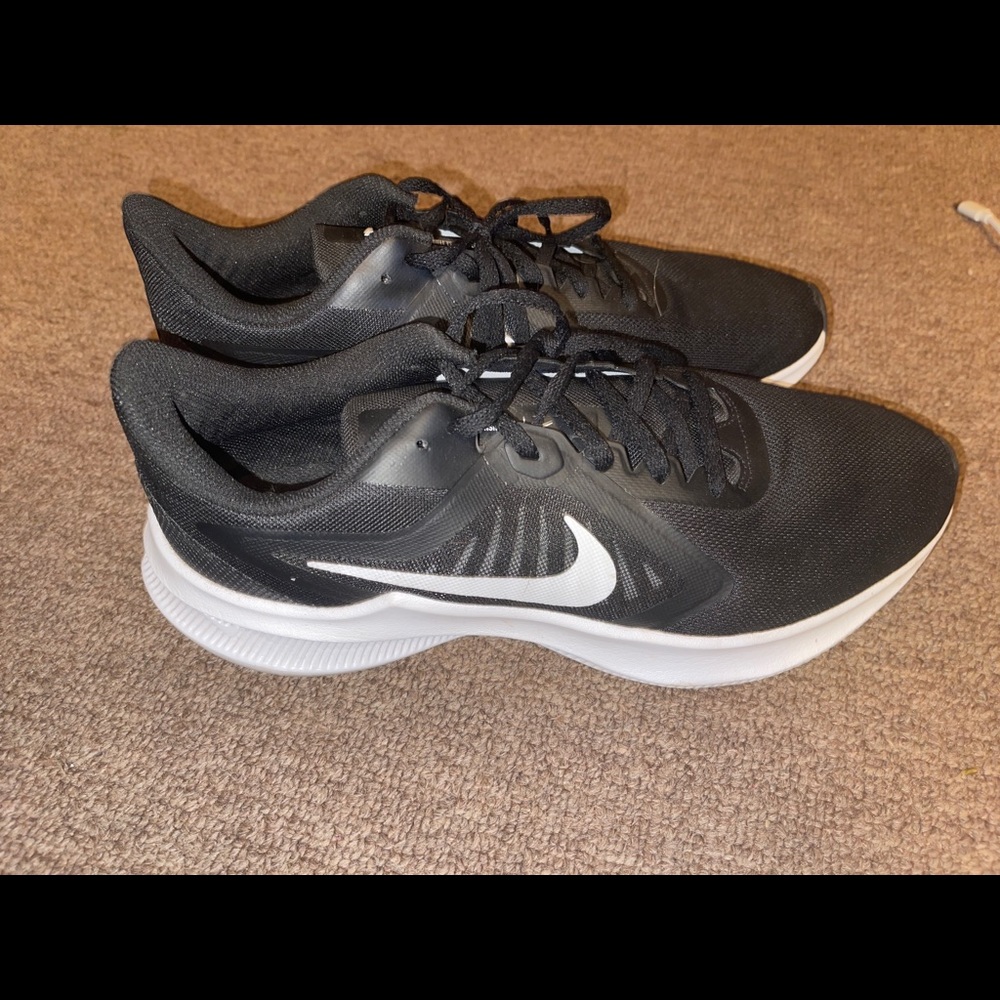 Mens Nike athletic shoes